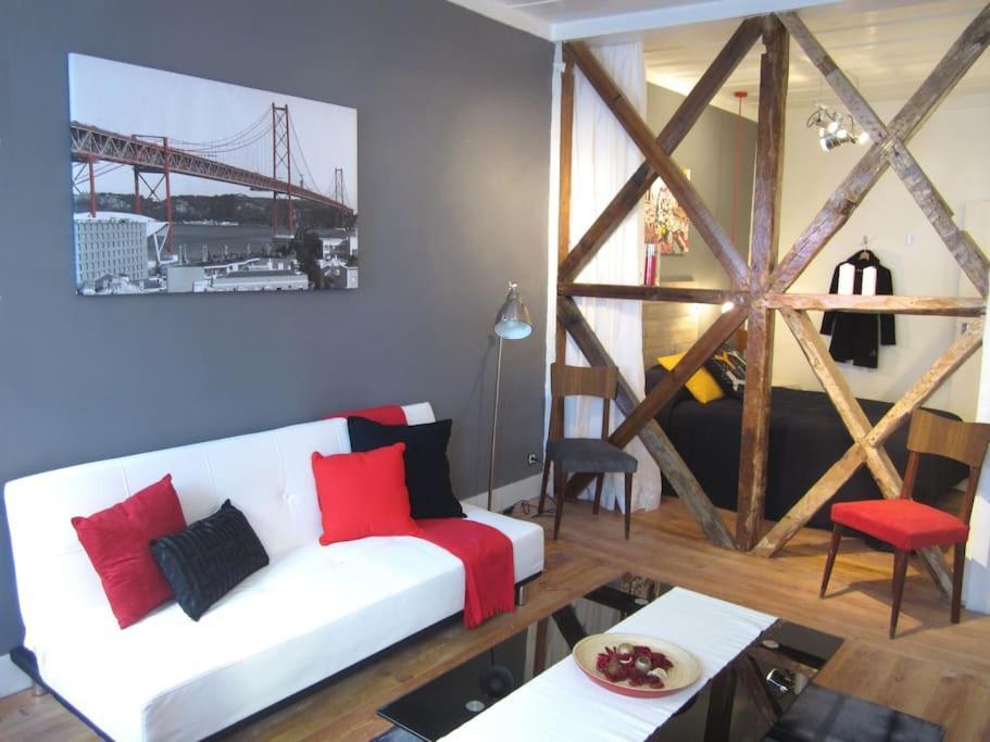 Lisbon Sant'Anna Apartments Bagian luar foto