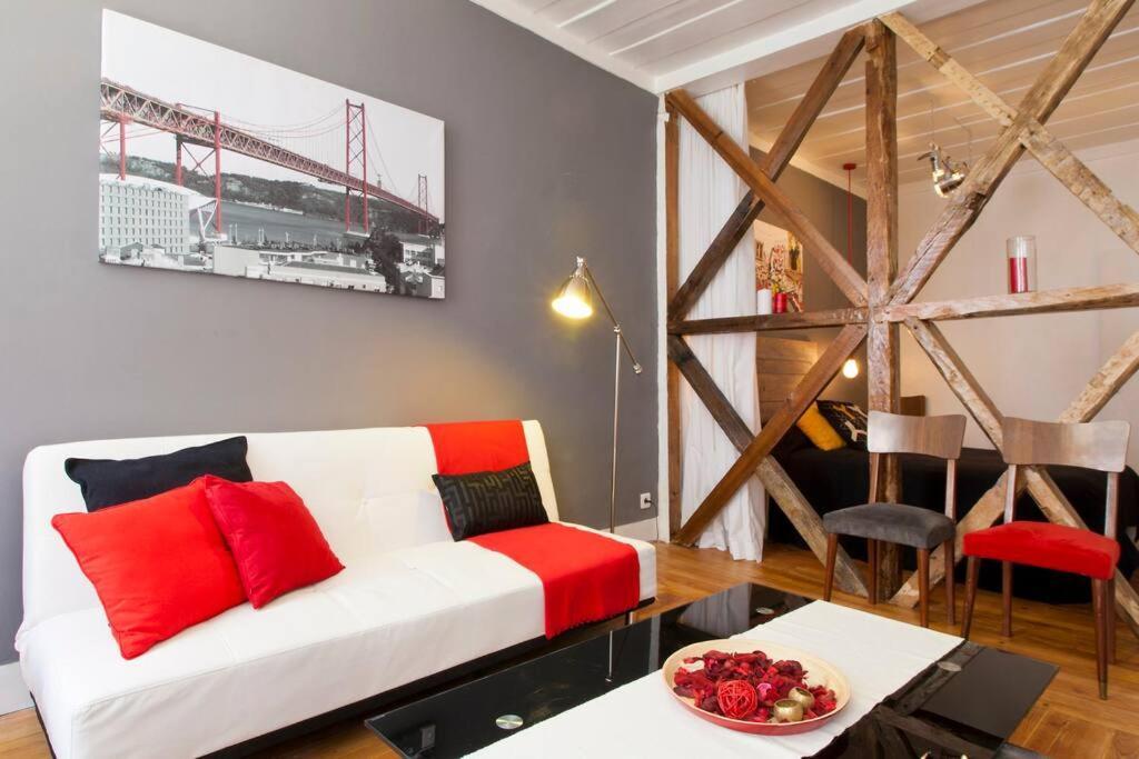 Lisbon Sant'Anna Apartments Bagian luar foto
