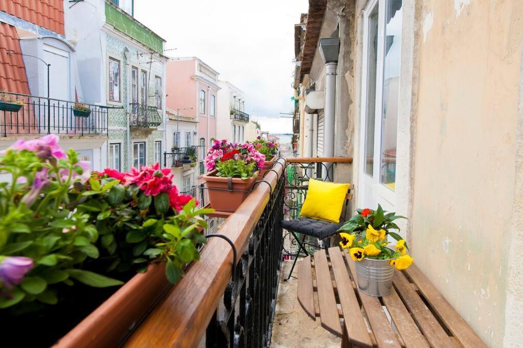Lisbon Sant'Anna Apartments Bagian luar foto