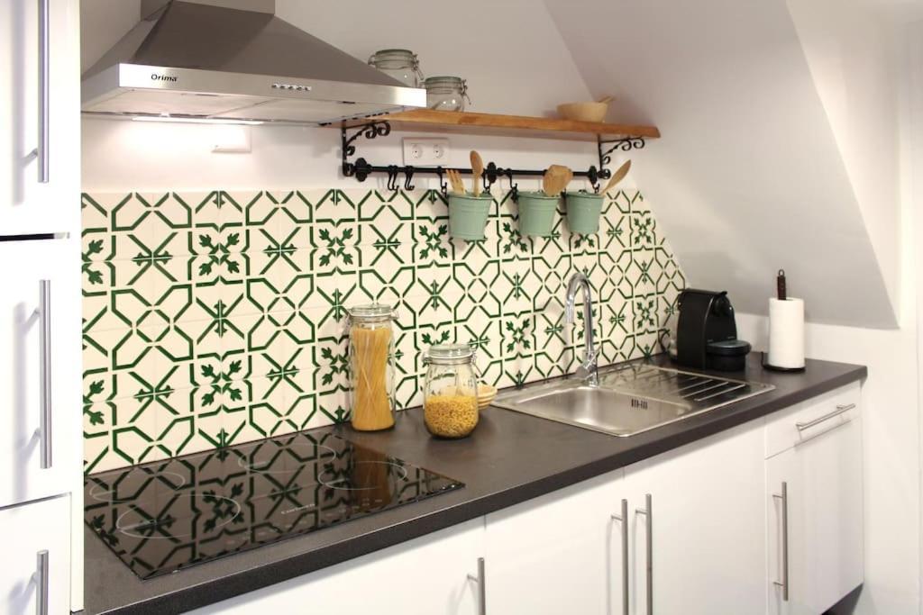 Lisbon Sant'Anna Apartments Bagian luar foto