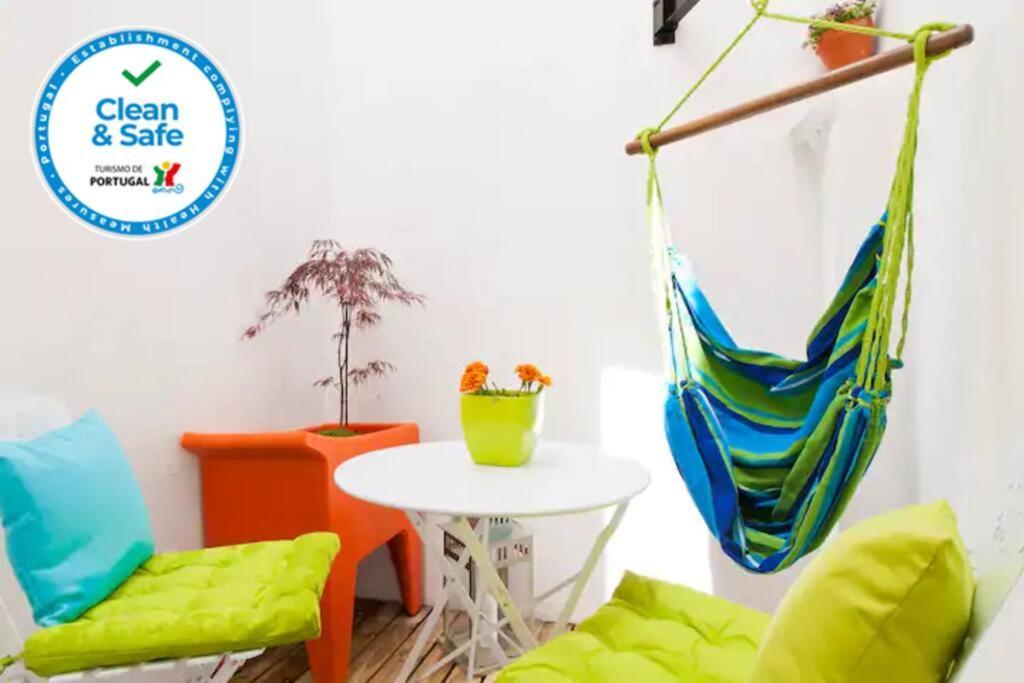 Lisbon Sant'Anna Apartments Bagian luar foto