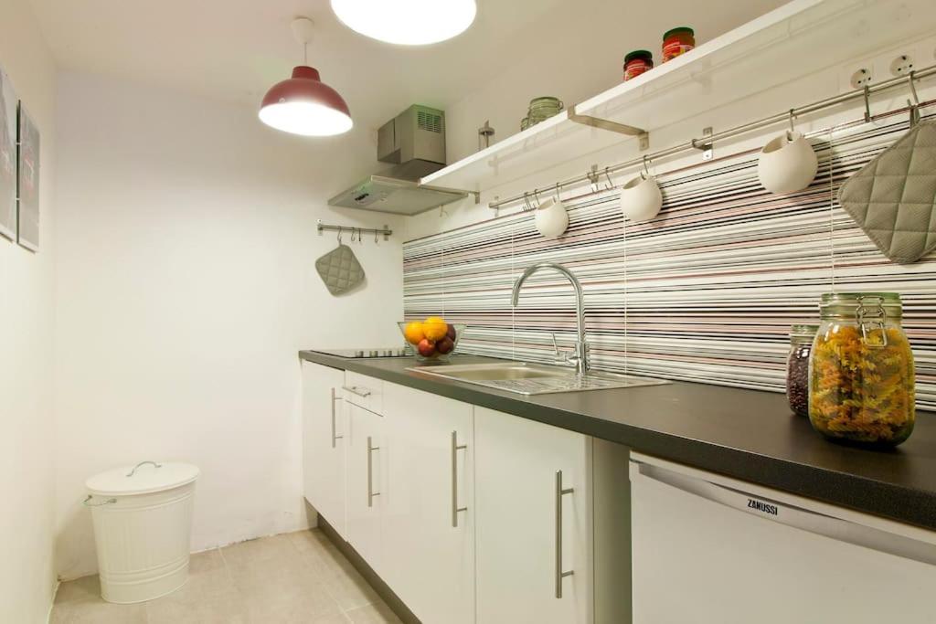Lisbon Sant'Anna Apartments Ruang foto