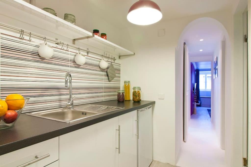 Lisbon Sant'Anna Apartments Ruang foto